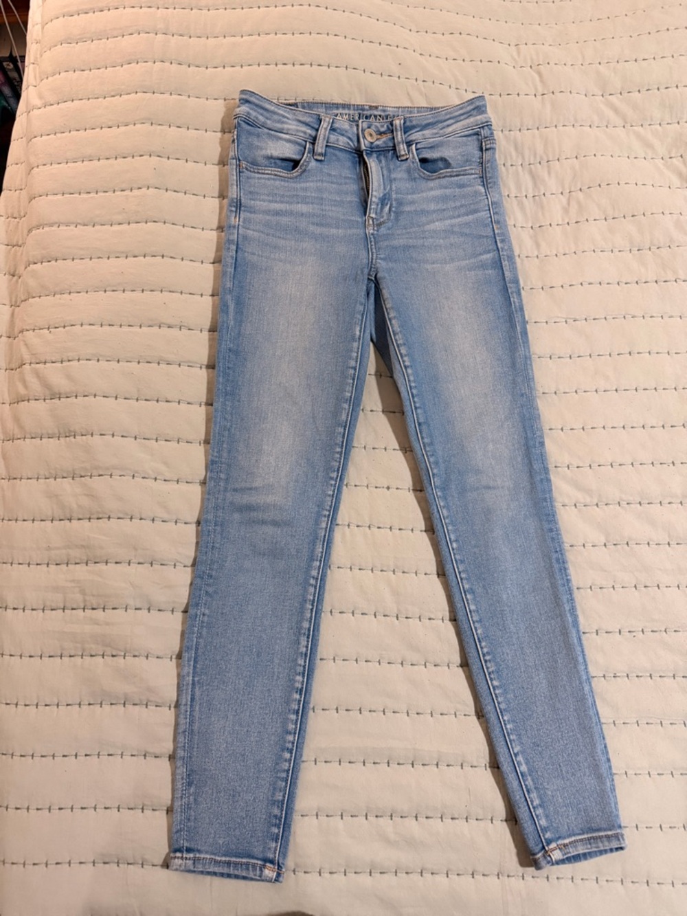American Eagle Outfitters Light Wash Skinny Jeans